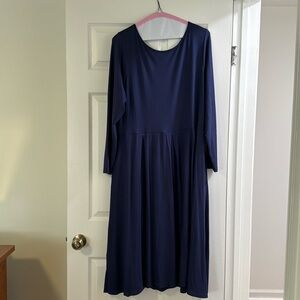 2X knee length blue dress with pockets